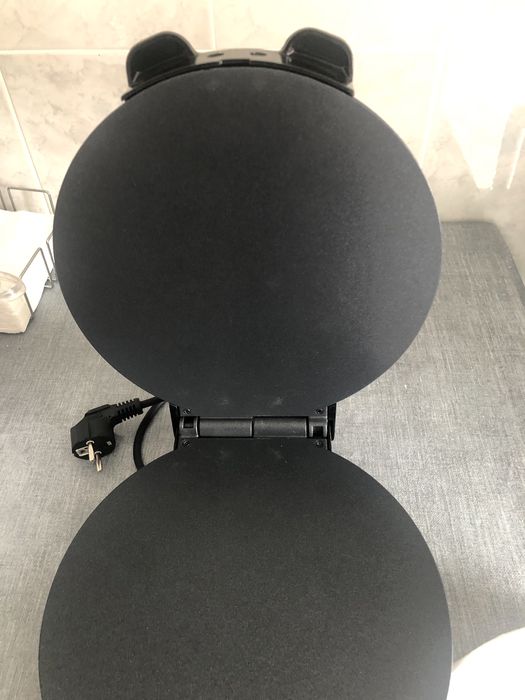 Vendo maquina de assar crepes, panquecas e apas nova