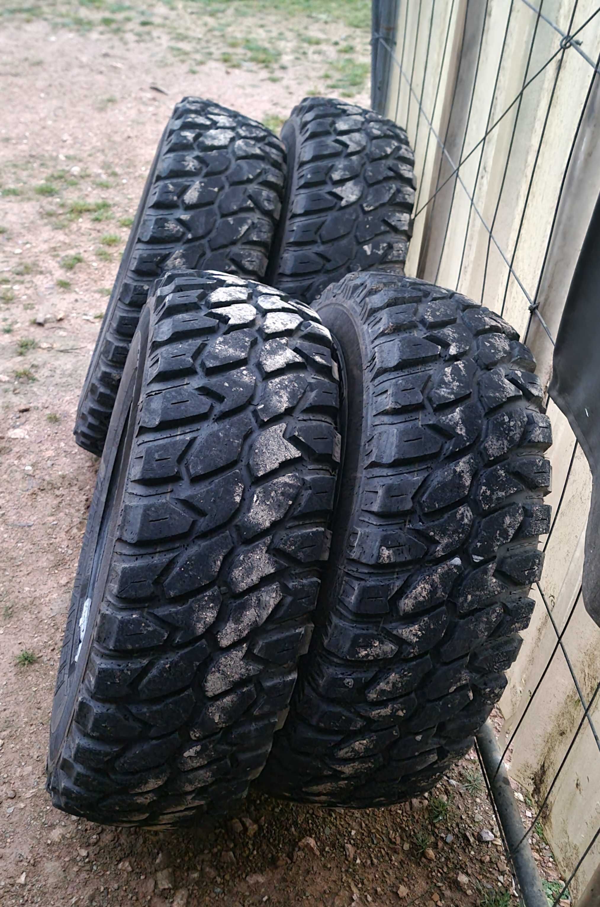 Jantes 6x139.7 com pneus