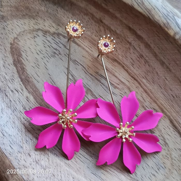 Nowe cudowne różowe kolczyki z cyrkoniami Boho kwiaty