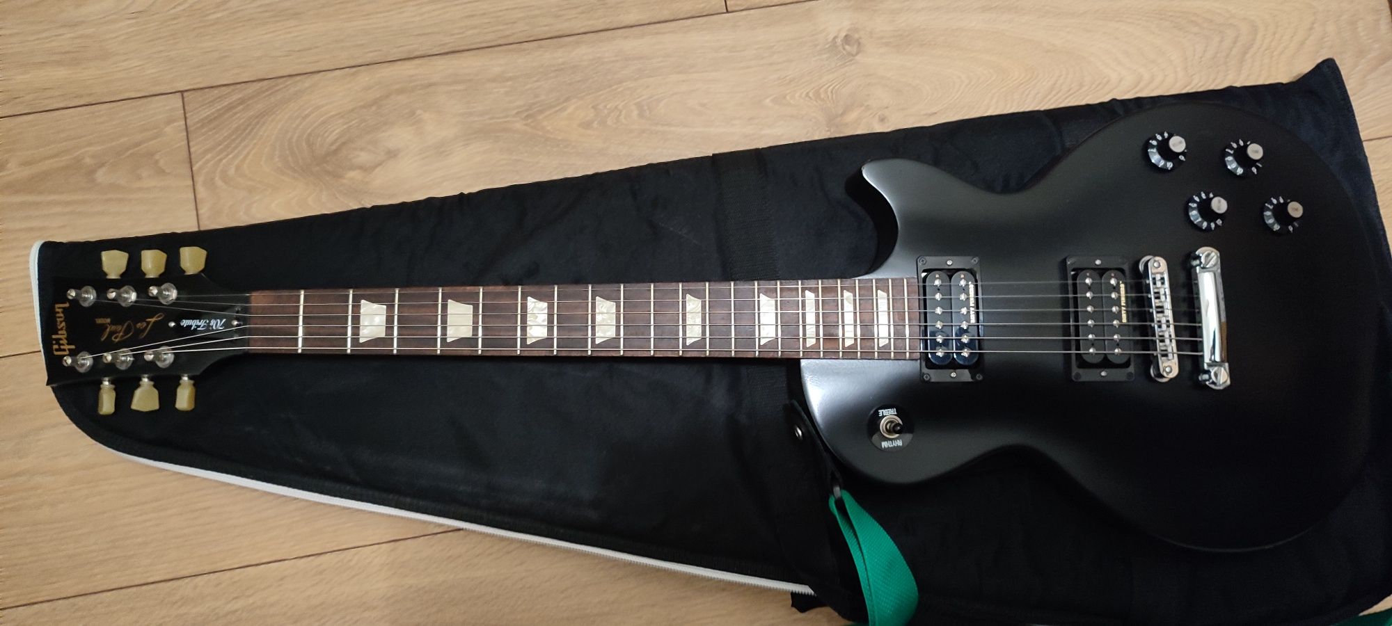 Gibson Les Paul Tribute 70