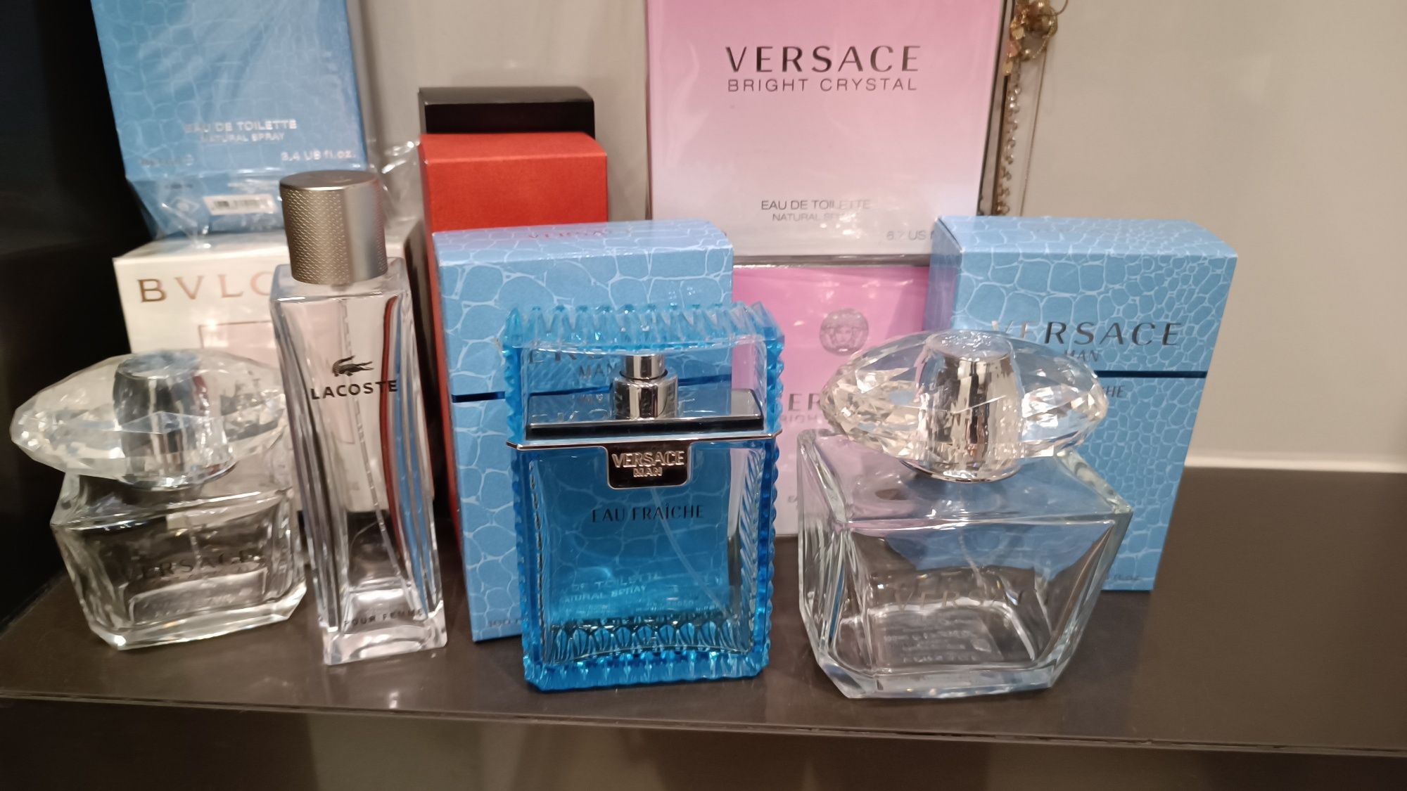 Pudełka i flakony po perfumach Versace Chloe