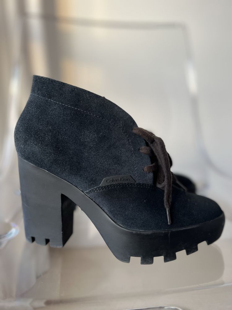 Botas/ botins Calvin Klein azuis em camurca 38