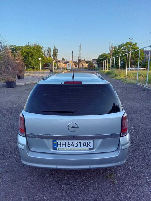 Продам автомобіль від хазяїна. Авто в гарному стані. Сів та поїхав.