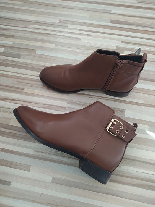 Шкіряні нові черевики 39р.