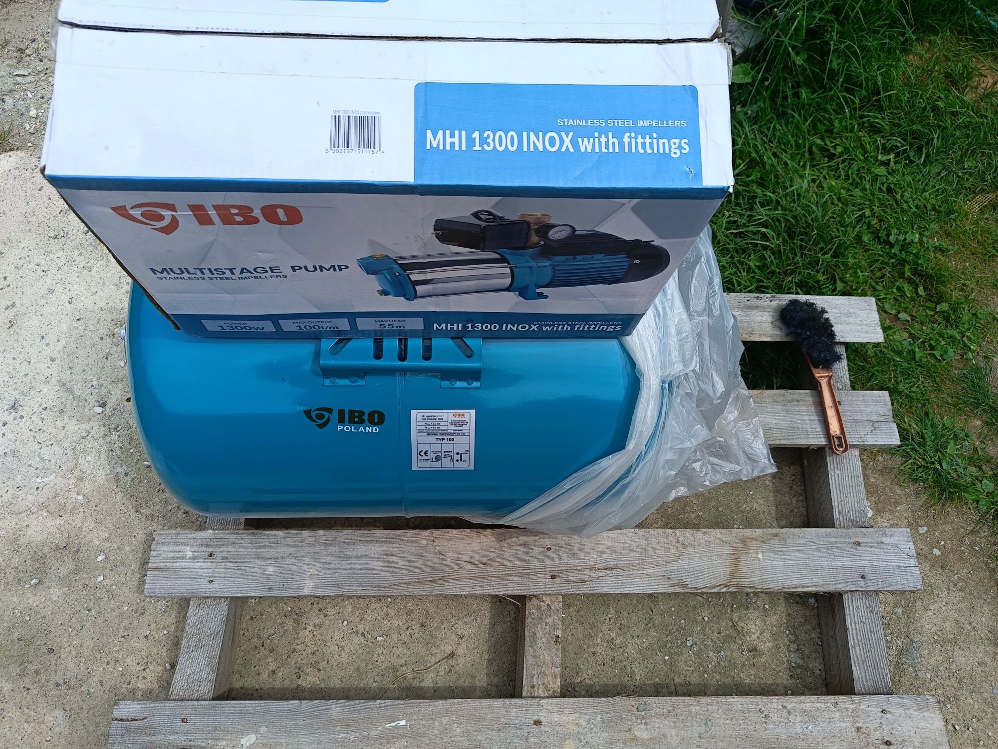 Pompa MHI 1300 INOX z osprzętem.
