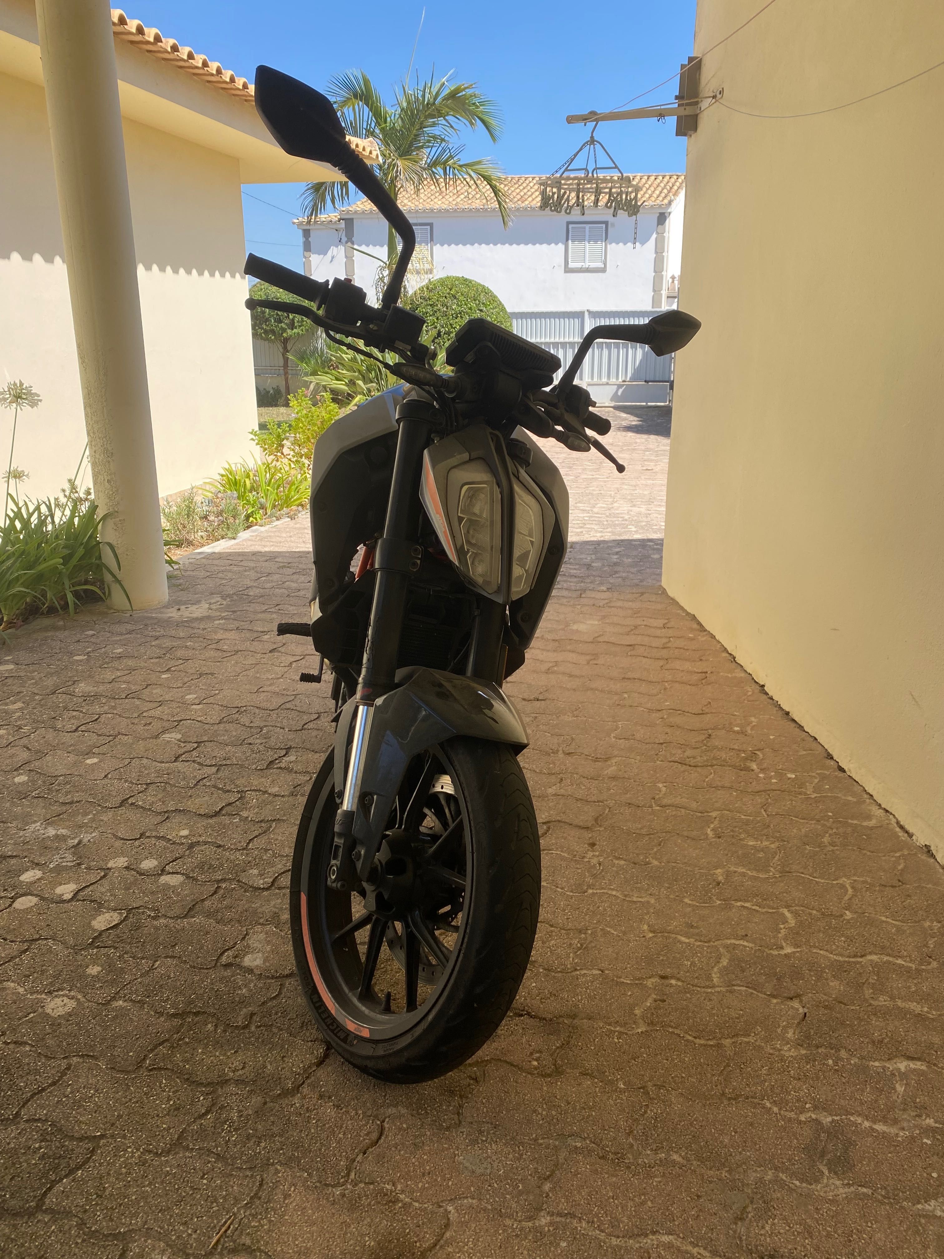 Moto Ktm duke 125
