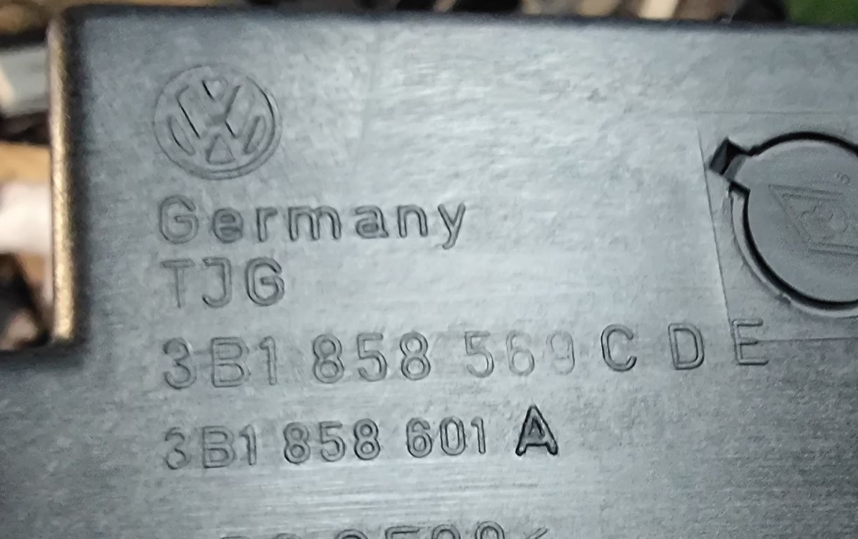 VW Passat B5 uchwyt na napoje kubek cup holder