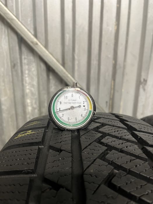 nr204 2 opony zimowe  uzywane continental 215/55/17