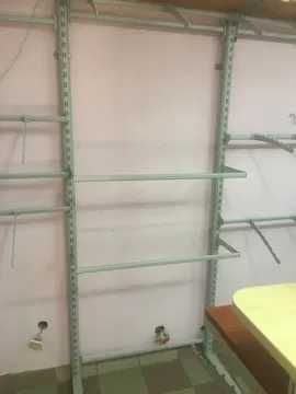 Regał ścienny regulowany półka sklepowa