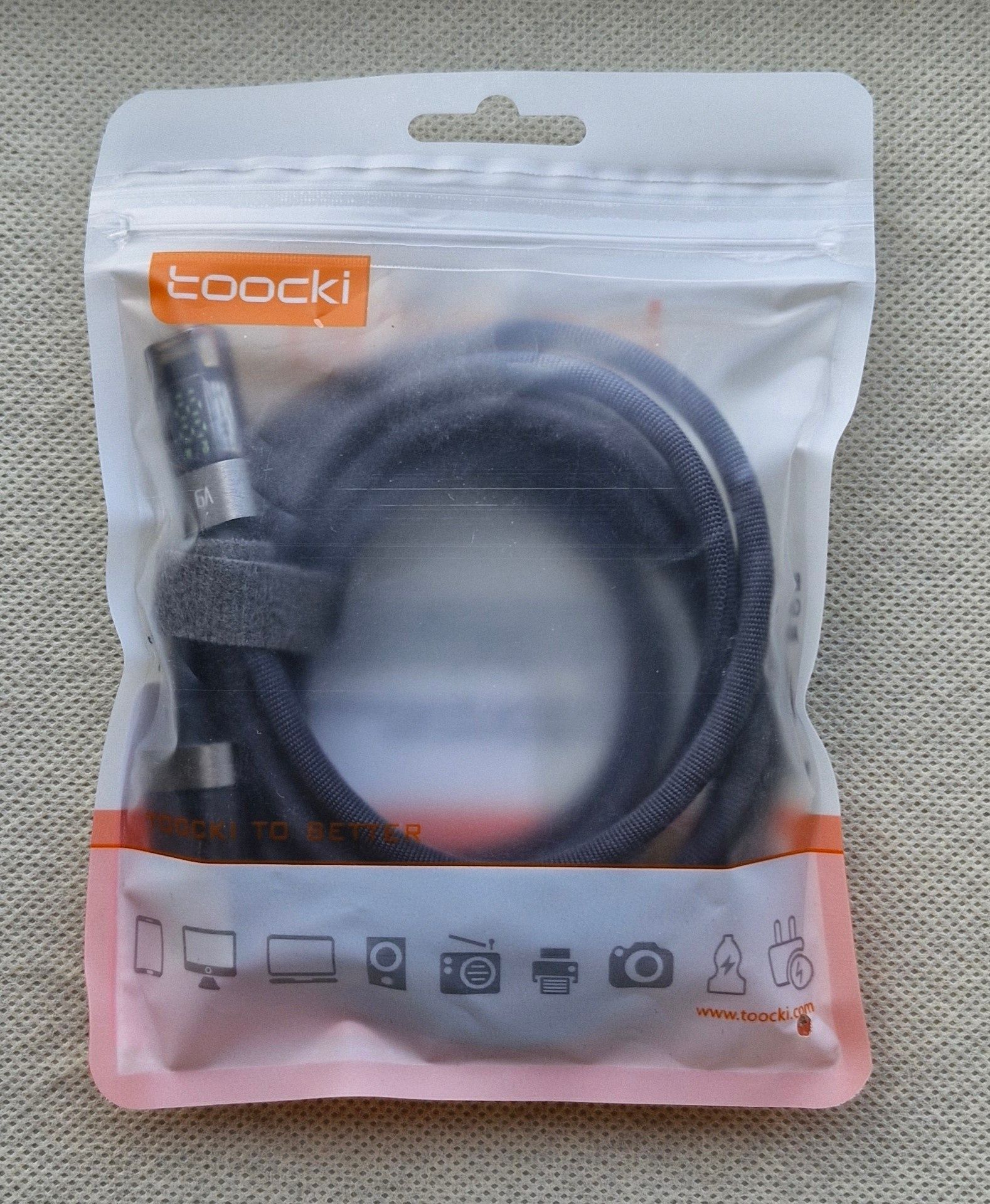 Kabel Toocky USB C z wyświetlaczem 2m