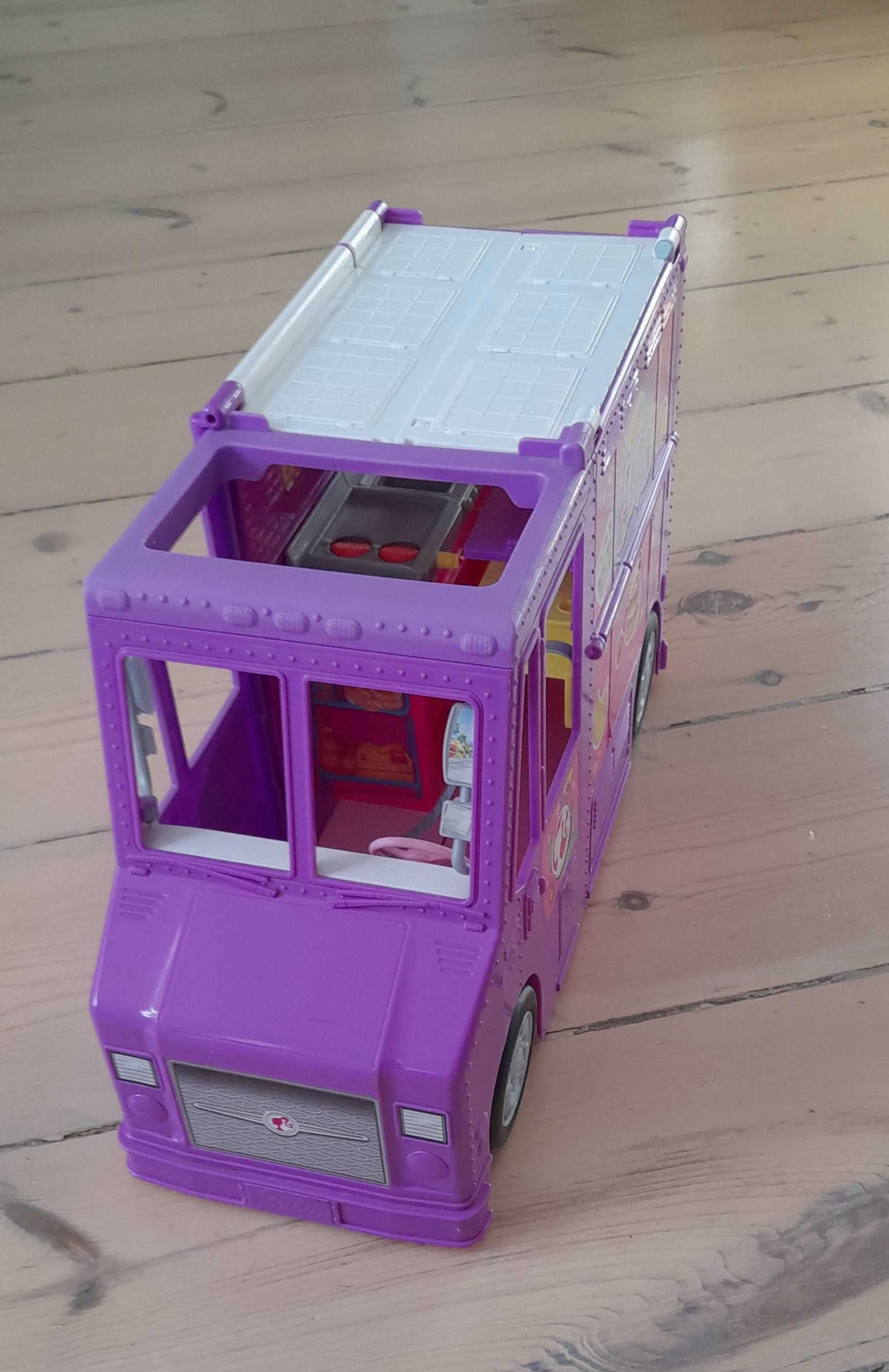 Camper dla Barbie