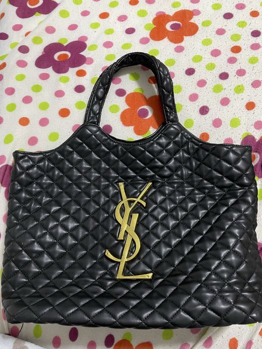 Bolsas Yves Saint Laurent e Michael Kors