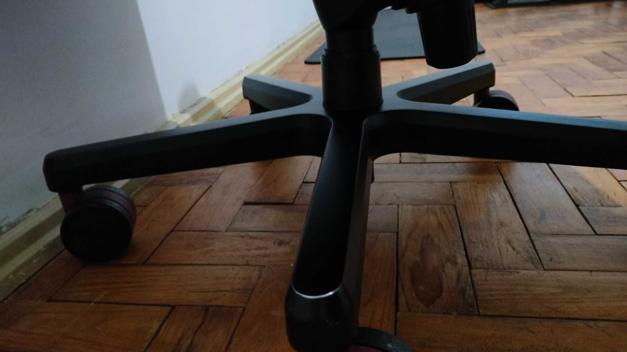 HP Omen Citadel Cadeira Gaming Preta/Vermelha