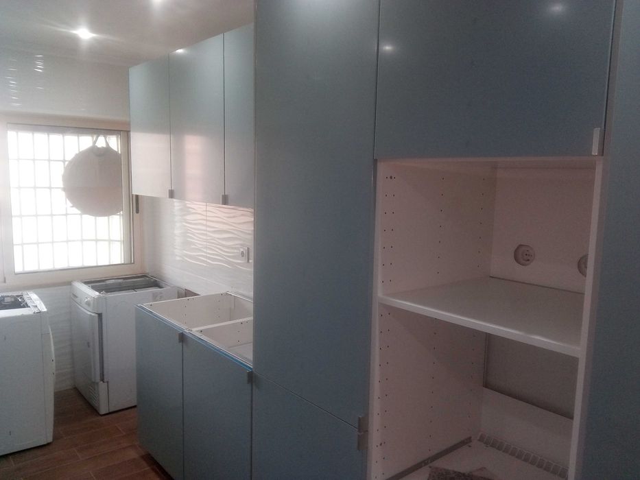 Montagem de Cozinhas , Roupeiros e pavimentos