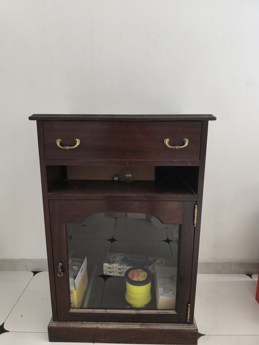 Móvel/Aparador antigo