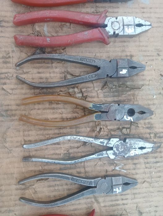 Zestaw starych kolekcjonerskich kombinerek