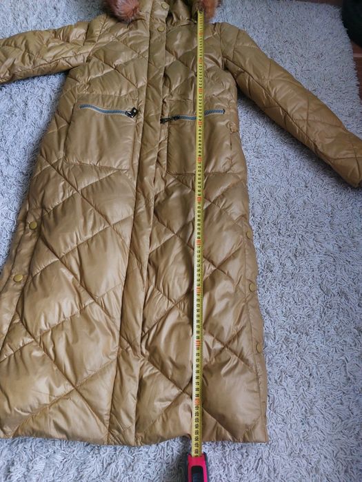 Продам жіночу зимову куртку.