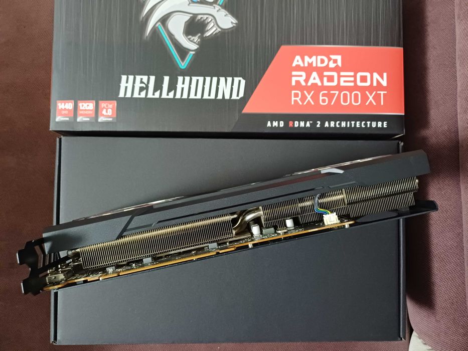 RX 6700XT Hellhound