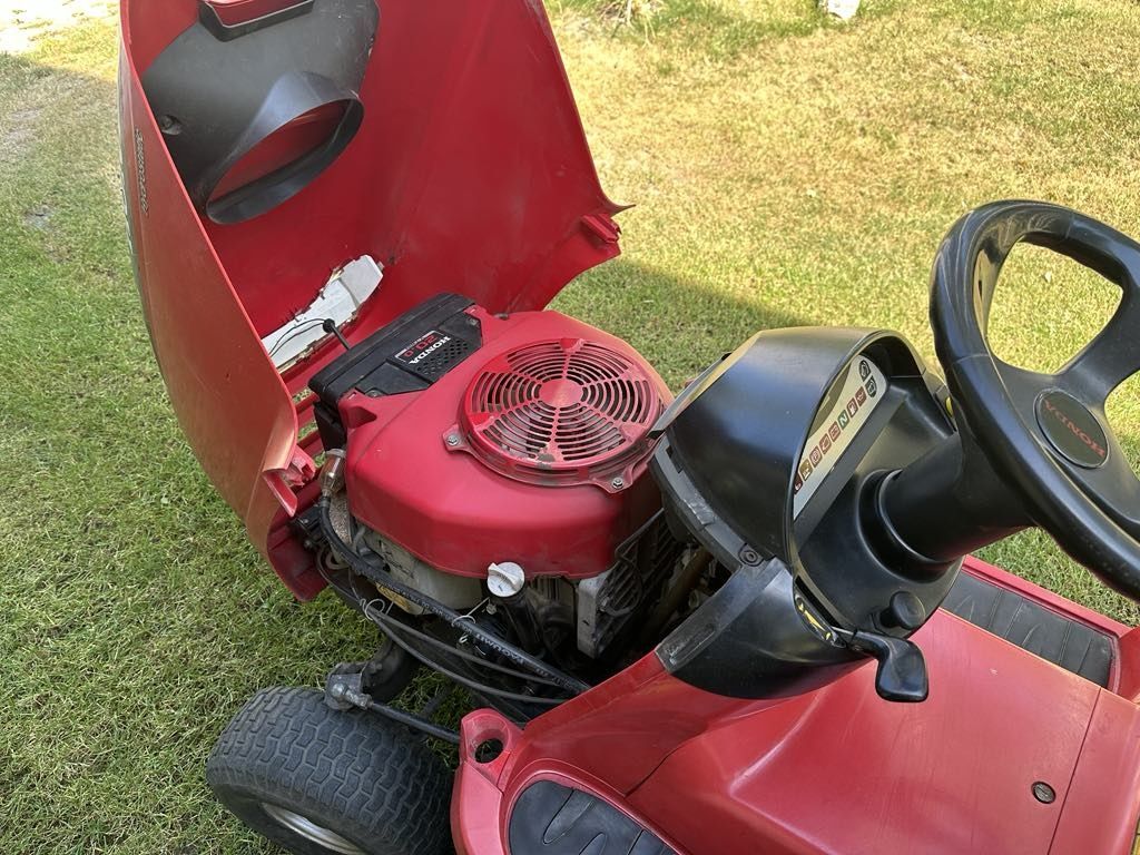 Traktorek kosiarka Honda 2620 V2 20KM hydro 120cm