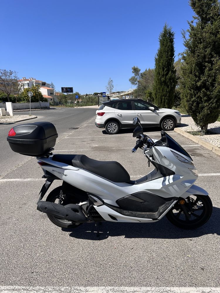 Honda pcx 125 scooter