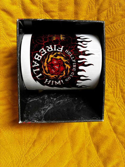Kubek z nadrukiem Stranger Things 4 Fireball Hellfire Club