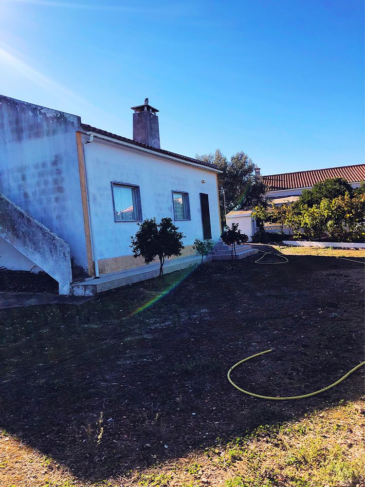 Quinta com 2 Vivendas, 1hectare de terreno, poço+furo de agua etc..