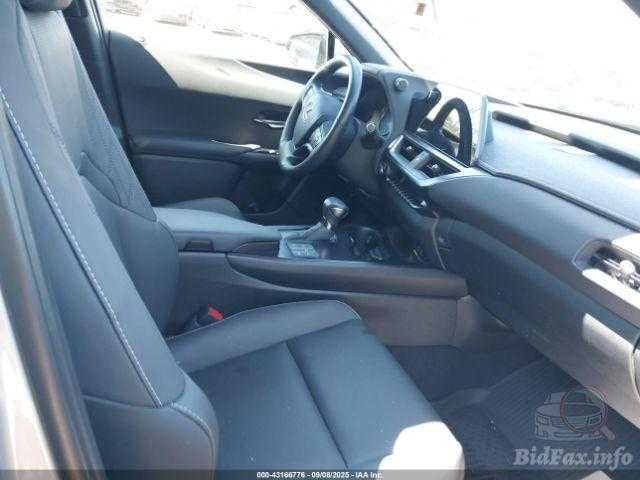 Lexus Ux 250H 2.0 AWD F Sport Design 2023 в дороге из США, выкуплен ко