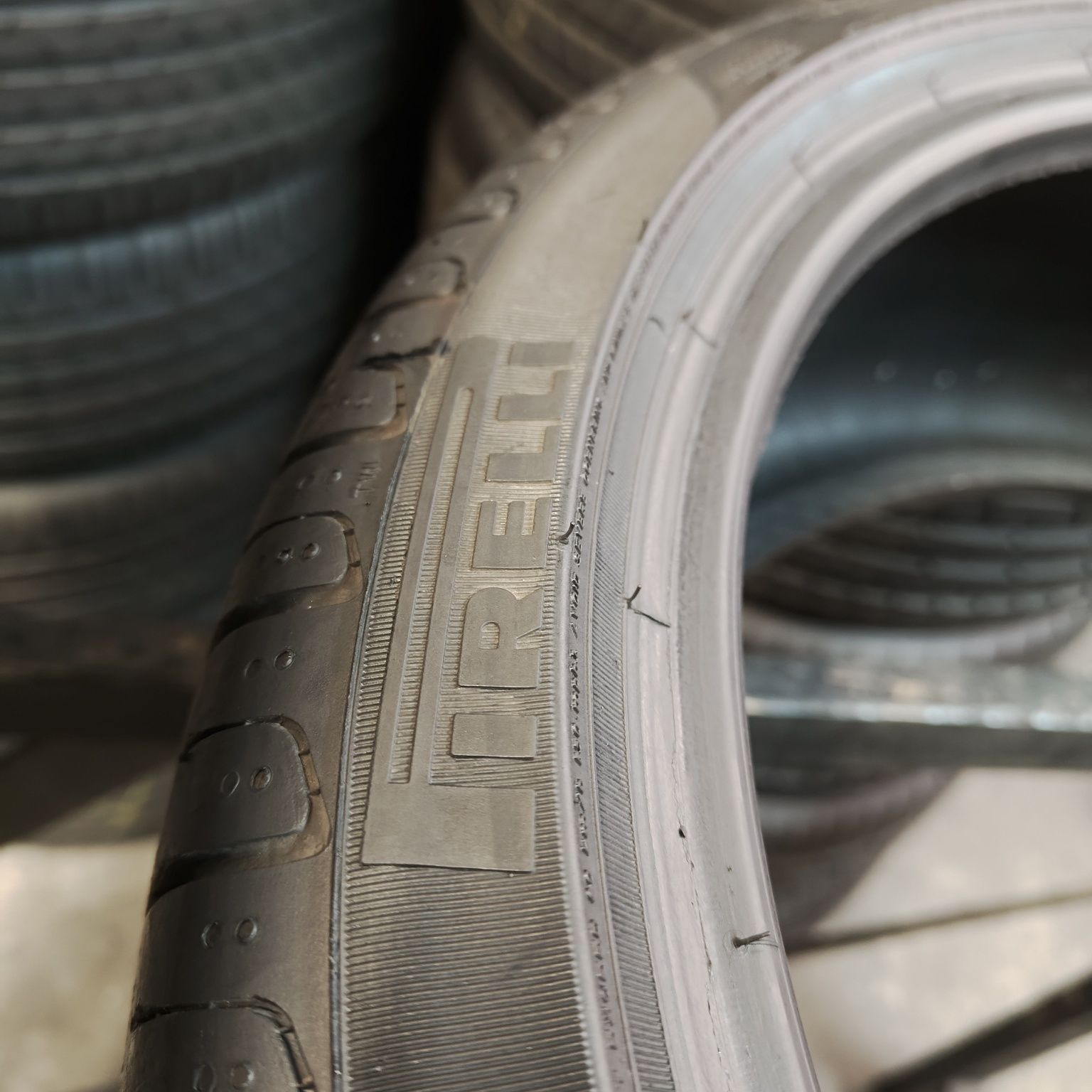 205/40/18 XL Sprzedam parę opon letnich Pirelli