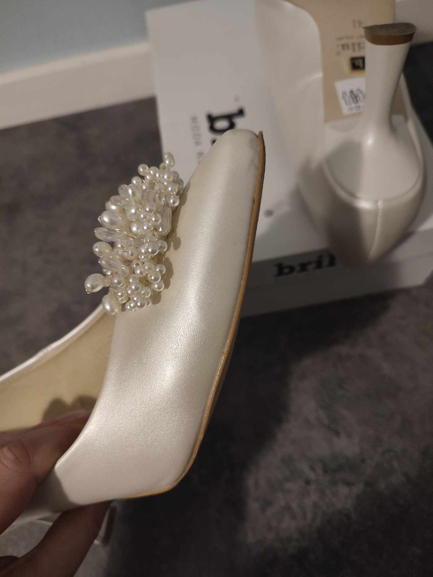 Buty ślubne z perłami, rozmiar 41 brilu model April
