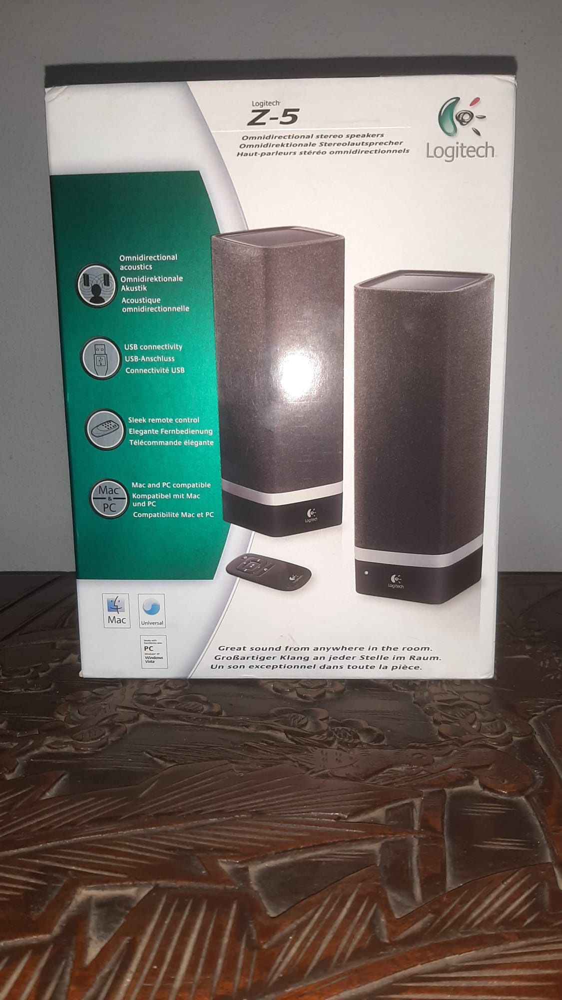 Colunas Logitech