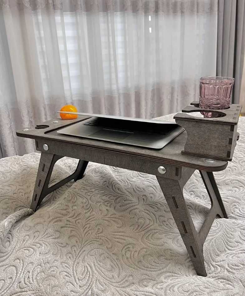 Раскладной деревянный столик поднос в постель для завтраков и ноутбука