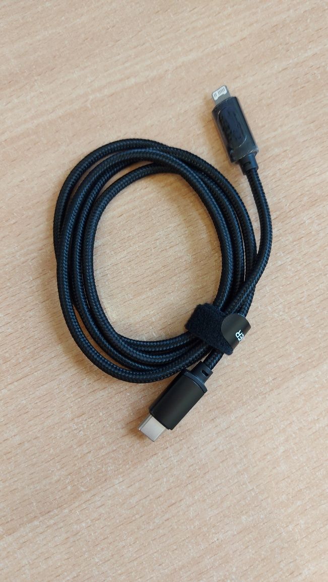 Kabel USB C - Lightning do Iphone z miernikiem