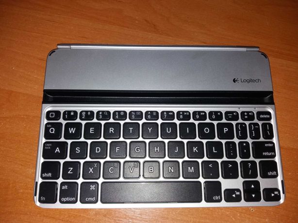 Внешняя клавиатура-чехол Logitech Y-R0038  Ultrathin Keyboard Mini