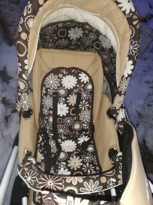 Дитяча коляска