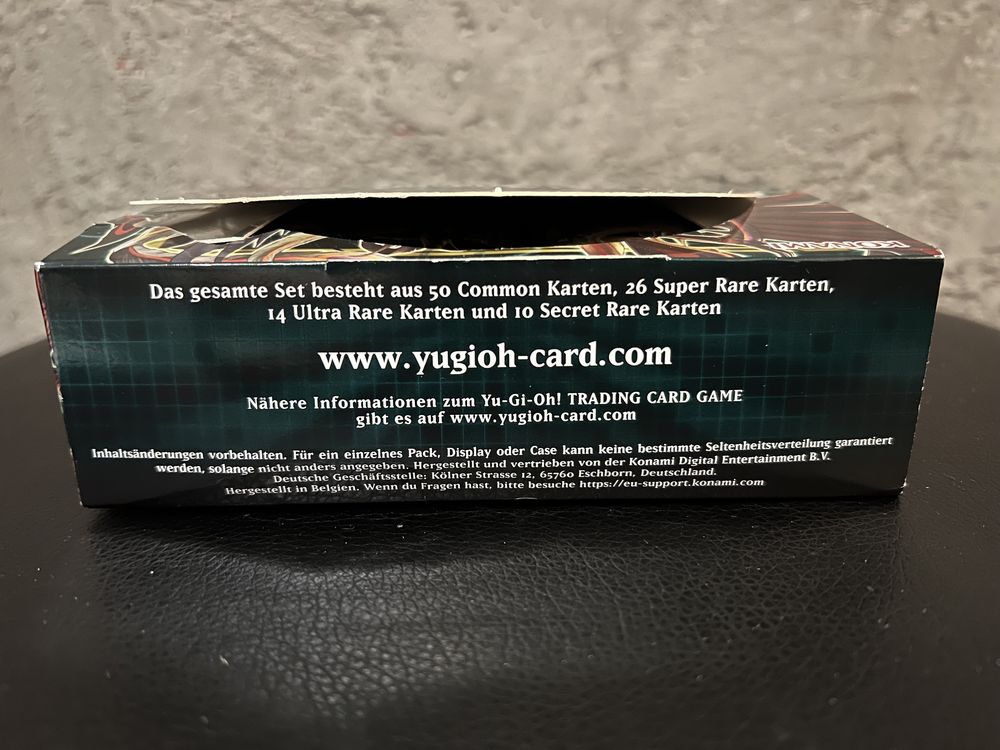 Yu-Gi-Oh! Yugioh karty kolekcjonerskie darkwing blast display