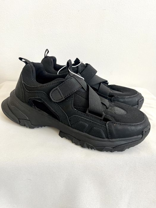 Nowe buty sportowe Zara  czarne  rozm. 38