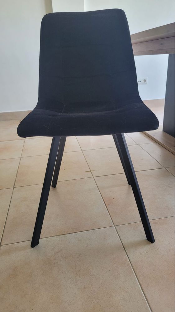 Conjunto mesa e 4 cadeiras Conforama