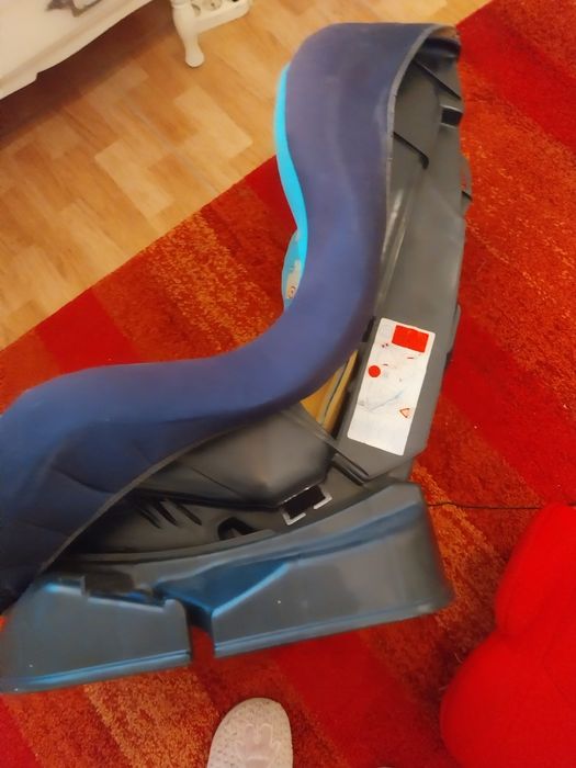 Cadeira e banco de criança