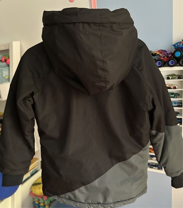 Kurtka narciarska dla chłopca zimowa Peak Mountain 110 czapka 4f 44 cm