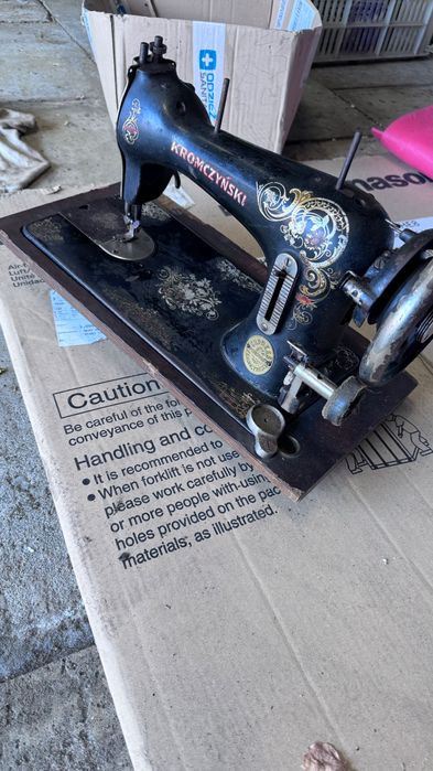 Stara maszyna do szycia Kromczyński