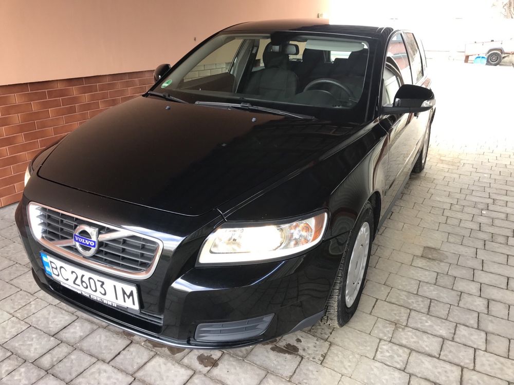 Volvo v50 2010р 1.6 d