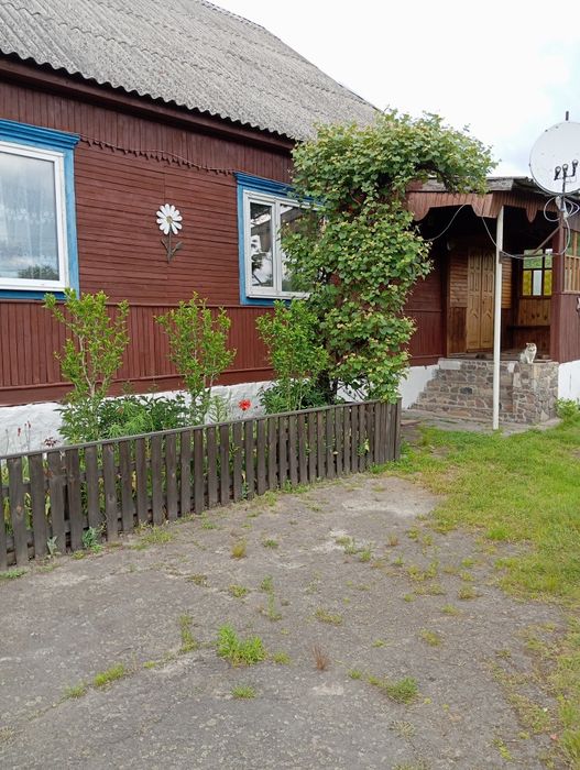 Продається квартира в 3 квартирному будинку в м.Олевськ