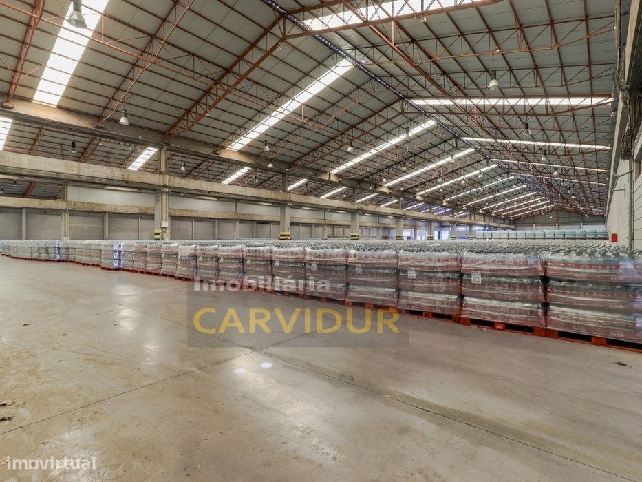 Armazém Industrial 200m2 até 23.000m2 naves com pé direito 8m.
