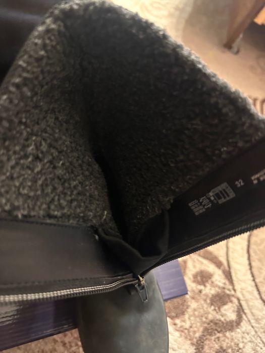 Ecco. Зимові сапожки для дівчини,гарна якість,носили мало.