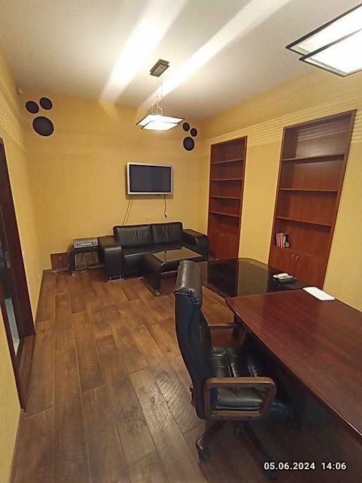 Аренда готового офиса с мебелью в Центре