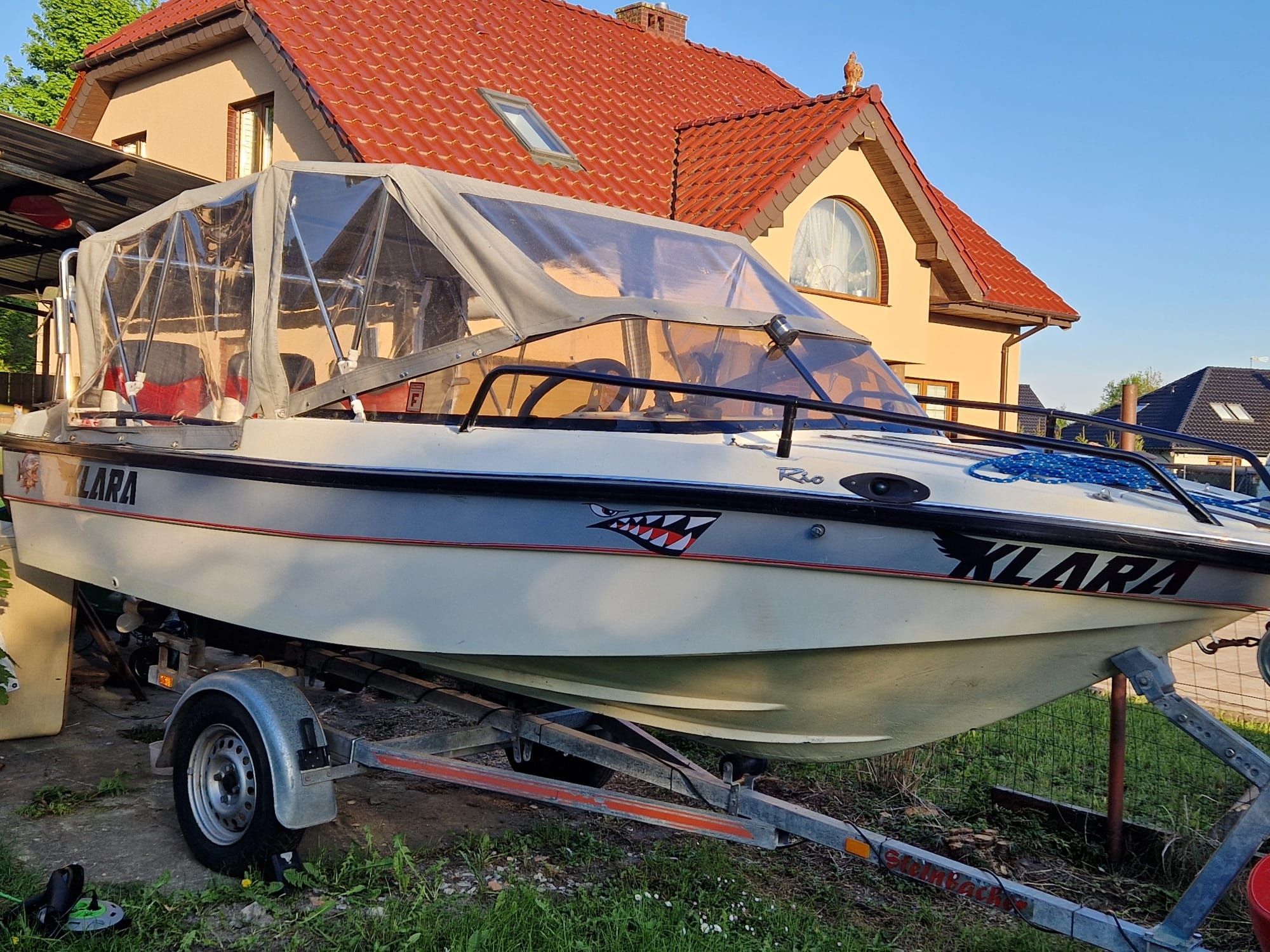 Łódź motorową sprzedam Lub zamienię