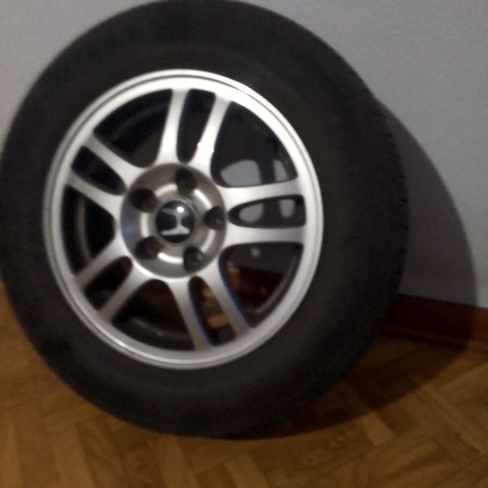 Aluminiowe felgi z oponami