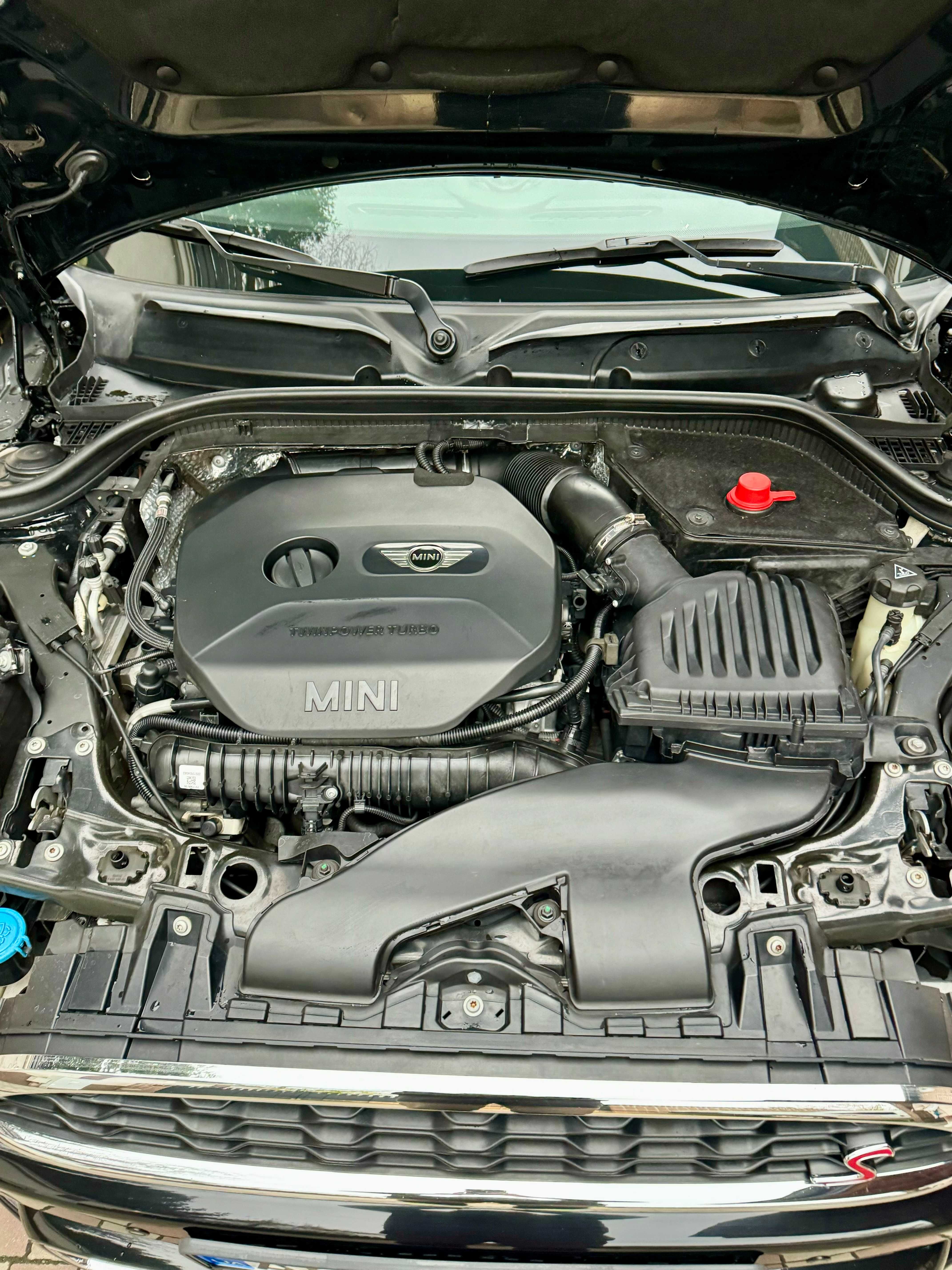 MINI Cooper S 2016, 2-літровий турбований двигун, шкіряний салон.