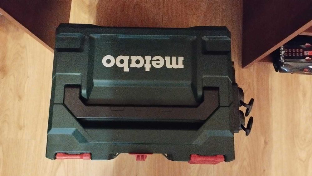 Зарядна станція LiFePO4 НА 3 кВт для Оселі та Побуту