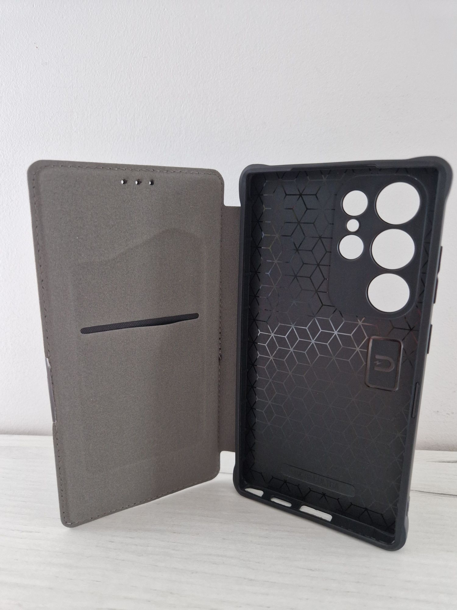 Kabura Razor Carbon Book do Samsung Galaxy S24 Ultra czarna
